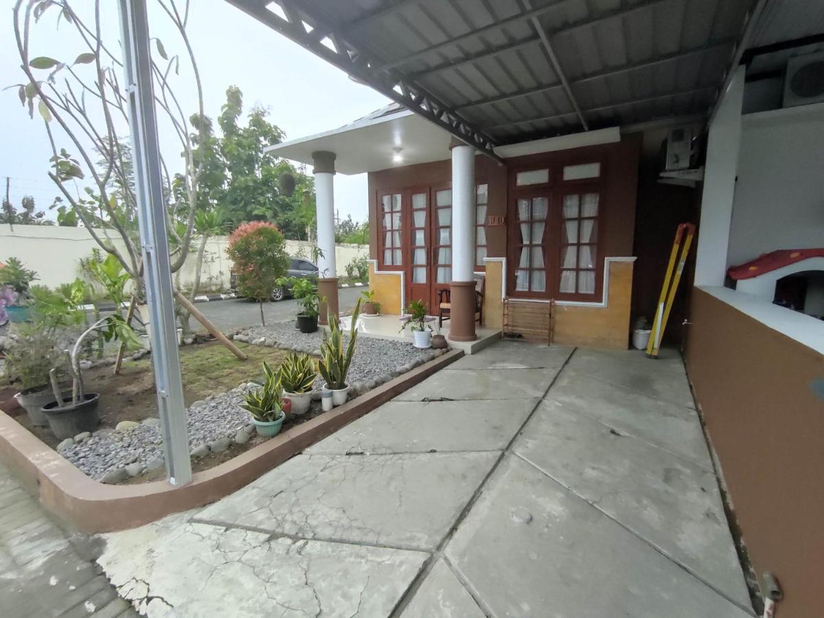 Omah Rere Full 1 Rumah, 2 Kamar Ac Gondowulung Exterior photo