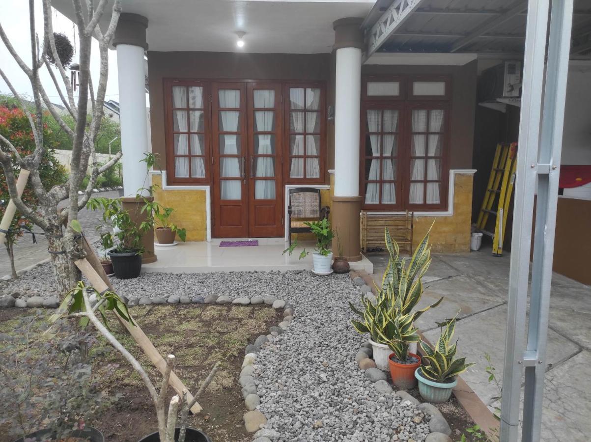 Omah Rere Full 1 Rumah, 2 Kamar Ac Gondowulung Exterior photo